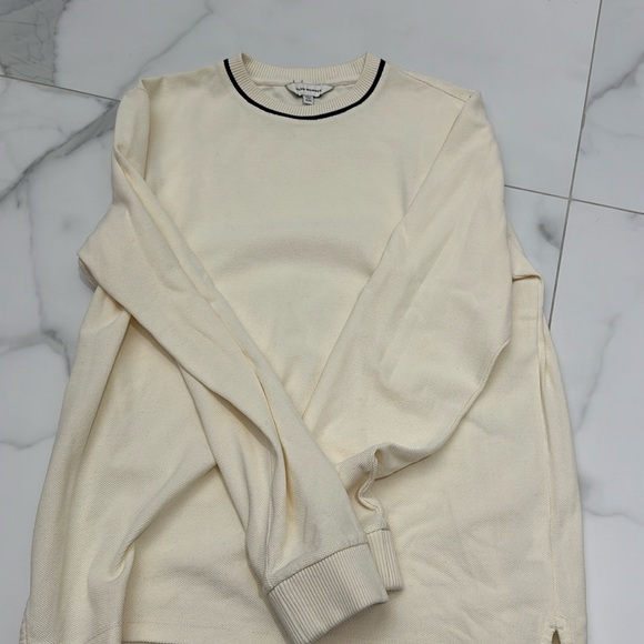 Club Monaco - Picture 1 of 1